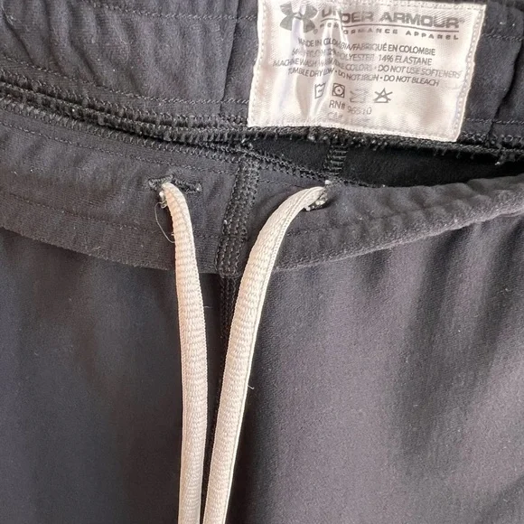 Men’s Under Armour Black Joggers - Picture 6 of 10